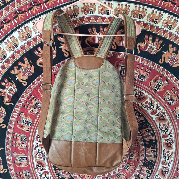 Lightweight Bohemian Pattern Large Backpack - Picture 2 of 13